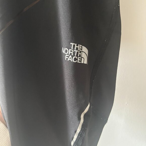 The North Face Black Running Capri Pants SzL - Picture 2 of 7